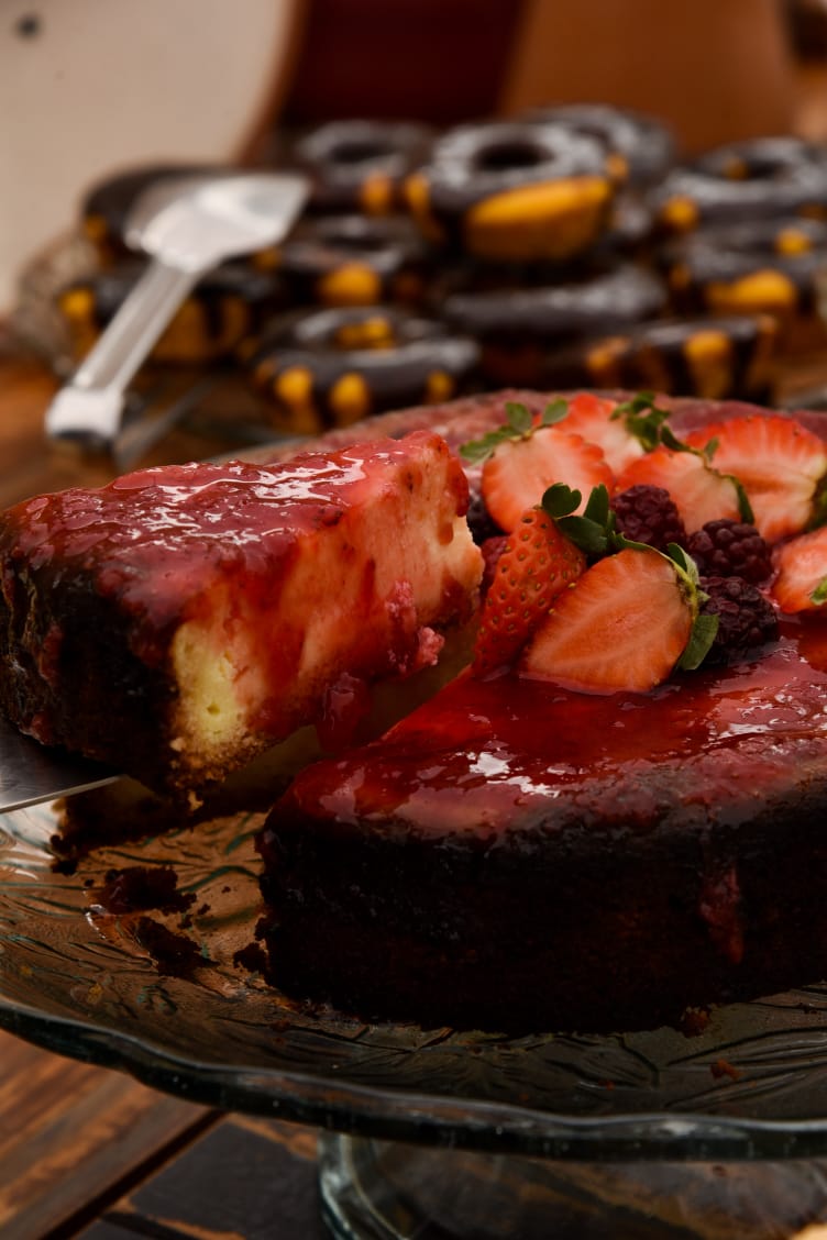 Cheesecake com cobertura de frutas vermelhas